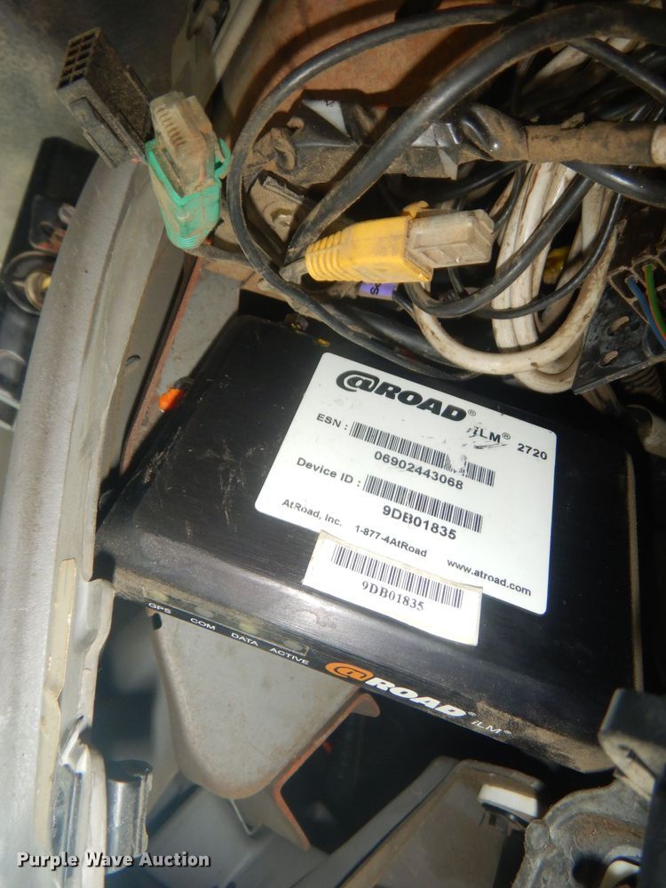 image for item FI9140 2001 Ford F450 Super Duty  Crew Cab flatbed truck