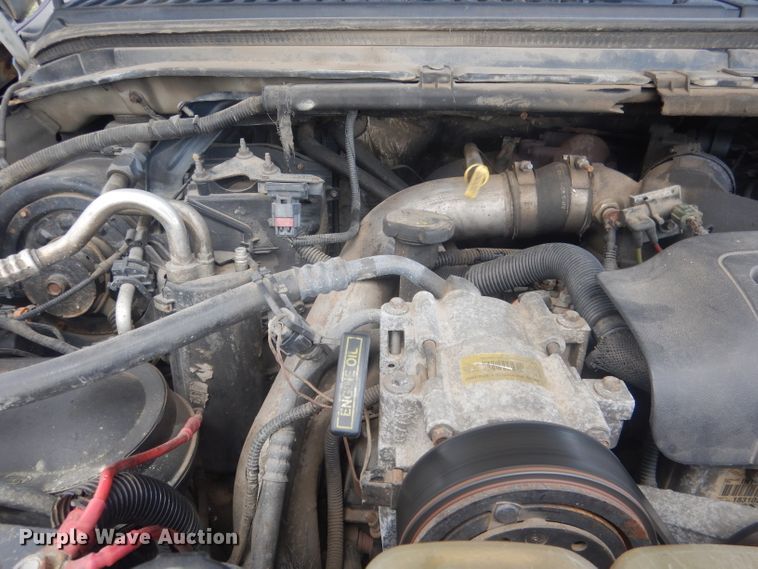 image for item FI9140 2001 Ford F450 Super Duty  Crew Cab flatbed truck