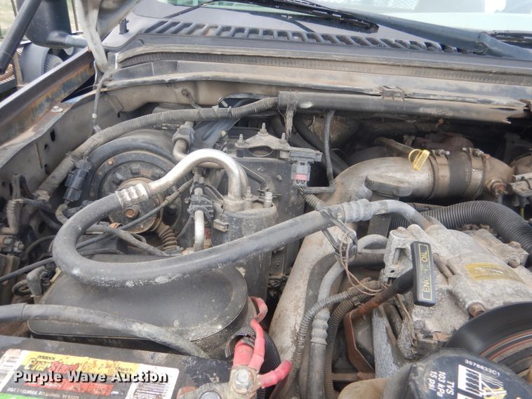 image for item FI9140 2001 Ford F450 Super Duty  Crew Cab flatbed truck