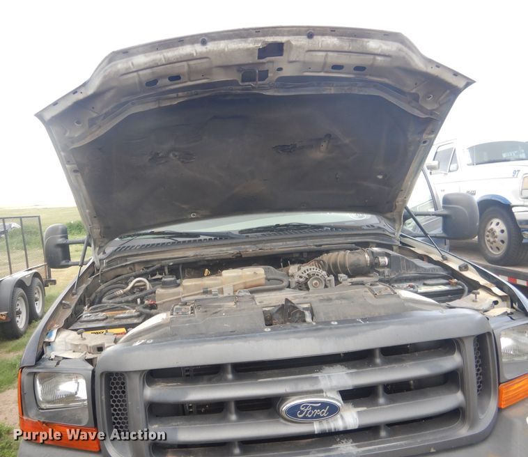 image for item FI9140 2001 Ford F450 Super Duty  Crew Cab flatbed truck