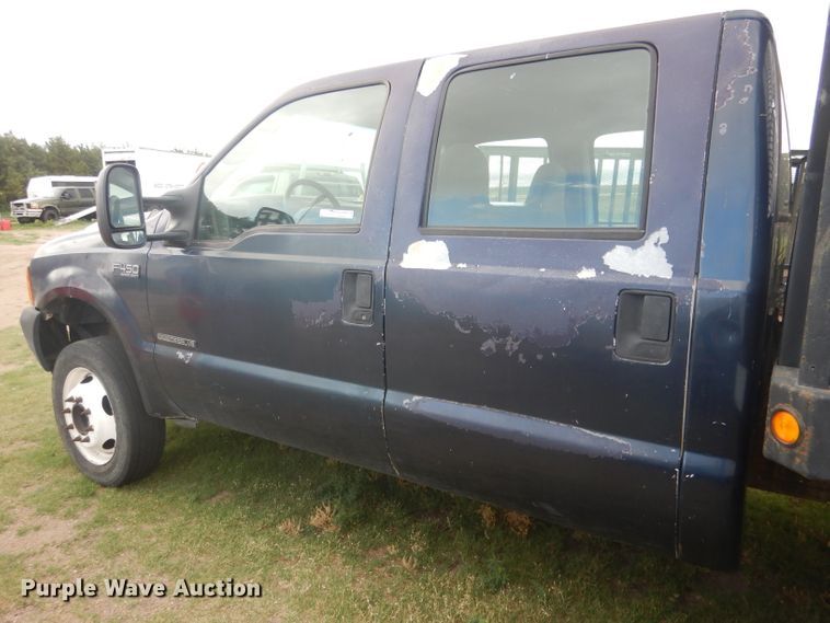 image for item FI9140 2001 Ford F450 Super Duty  Crew Cab flatbed truck