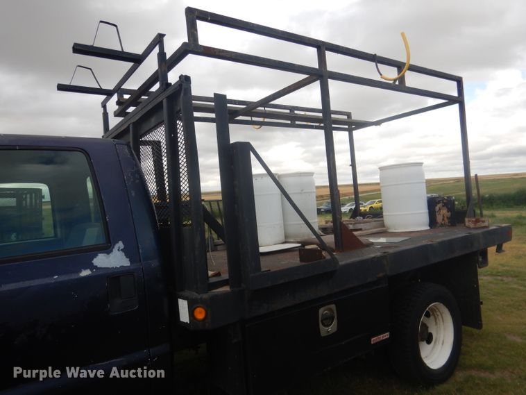 image for item FI9140 2001 Ford F450 Super Duty  Crew Cab flatbed truck