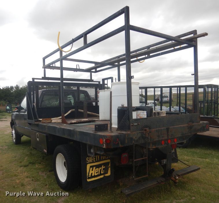 image for item FI9140 2001 Ford F450 Super Duty  Crew Cab flatbed truck