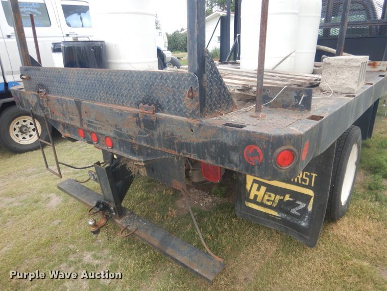 image for item FI9140 2001 Ford F450 Super Duty  Crew Cab flatbed truck