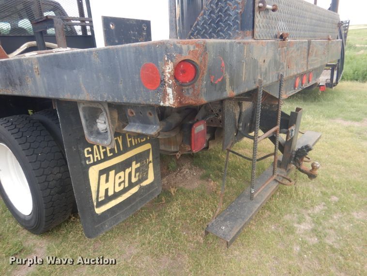 image for item FI9140 2001 Ford F450 Super Duty  Crew Cab flatbed truck