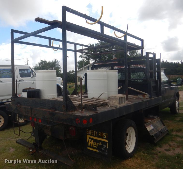 image for item FI9140 2001 Ford F450 Super Duty  Crew Cab flatbed truck