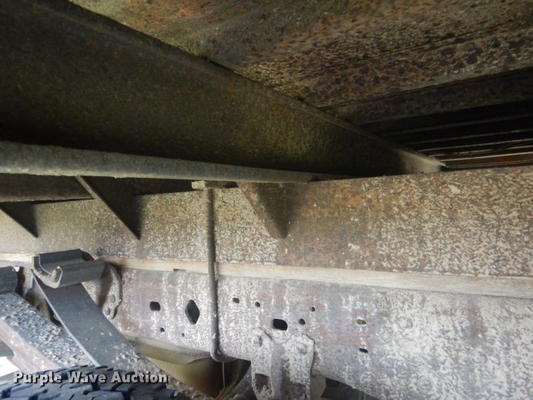 image for item FI9140 2001 Ford F450 Super Duty  Crew Cab flatbed truck