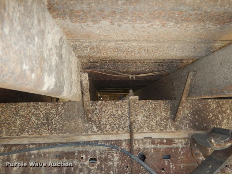 image for item FI9140 2001 Ford F450 Super Duty  Crew Cab flatbed truck