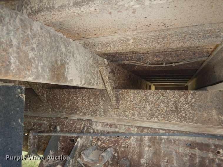 image for item FI9140 2001 Ford F450 Super Duty  Crew Cab flatbed truck