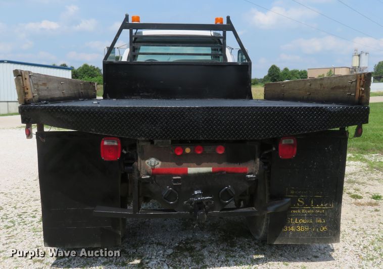 image for item FP9328 2000 Ford F750 Super Duty  flatbed truck