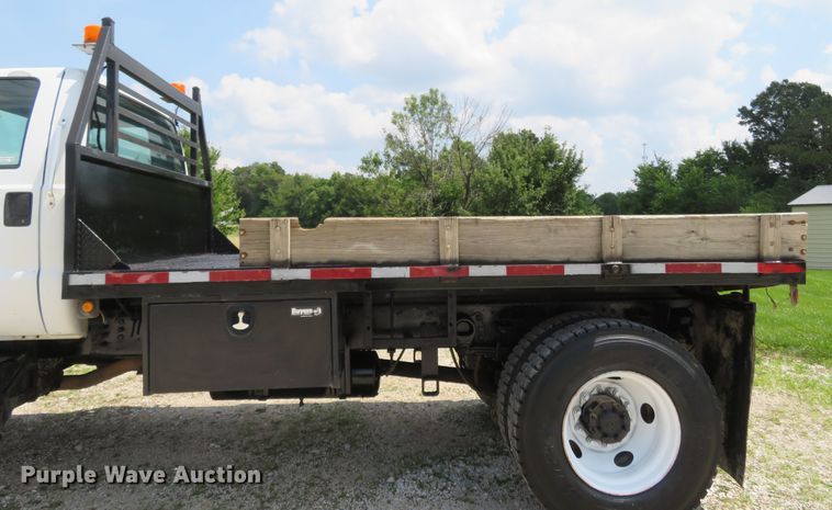 image for item FP9328 2000 Ford F750 Super Duty  flatbed truck