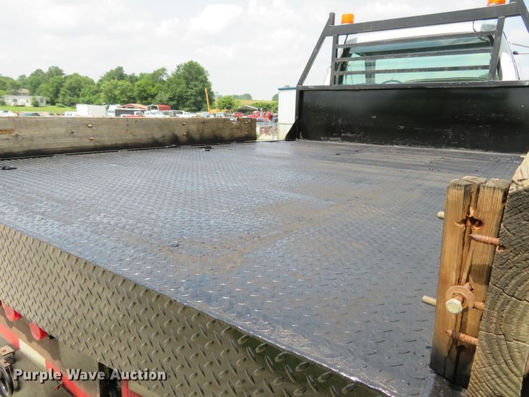 image for item FP9328 2000 Ford F750 Super Duty  flatbed truck