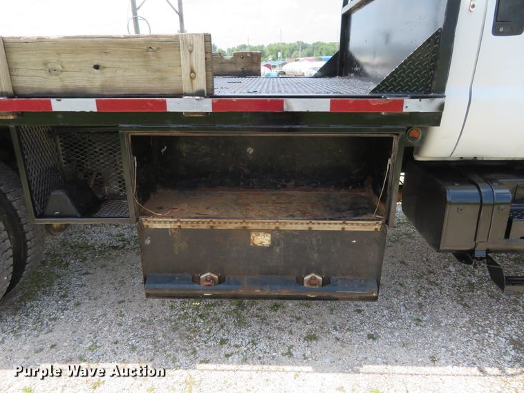 image for item FP9328 2000 Ford F750 Super Duty  flatbed truck