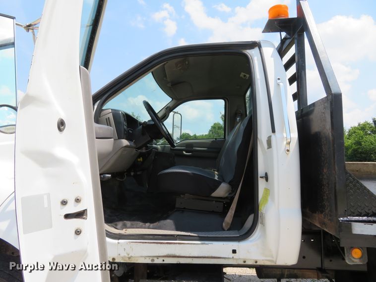 image for item FP9328 2000 Ford F750 Super Duty  flatbed truck