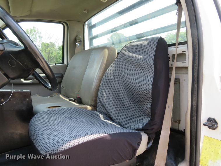 image for item FP9328 2000 Ford F750 Super Duty  flatbed truck