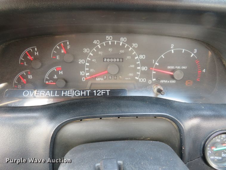 image for item FP9328 2000 Ford F750 Super Duty  flatbed truck