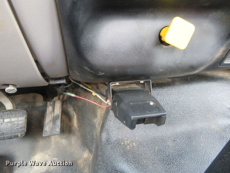 image for item FP9328 2000 Ford F750 Super Duty  flatbed truck