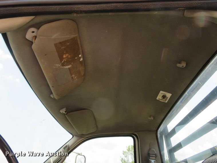 image for item FP9328 2000 Ford F750 Super Duty  flatbed truck