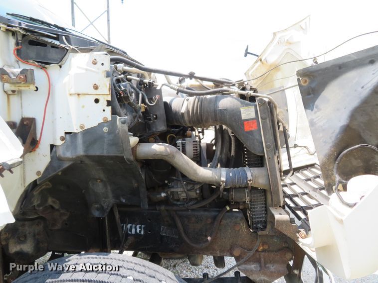 image for item FP9328 2000 Ford F750 Super Duty  flatbed truck