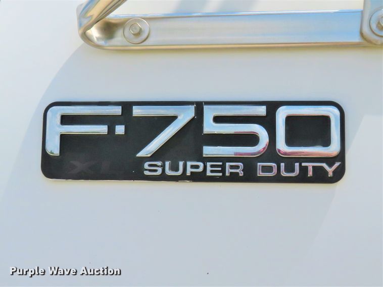 image for item FP9328 2000 Ford F750 Super Duty  flatbed truck