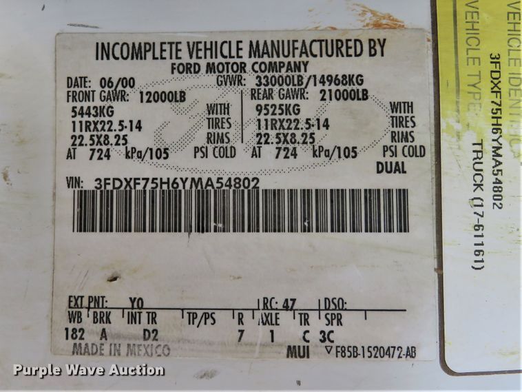 image for item FP9328 2000 Ford F750 Super Duty  flatbed truck