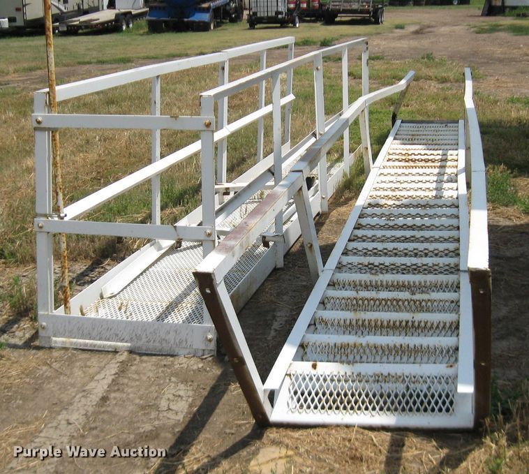 image for item GQ9705 (2) R&R oil tanks