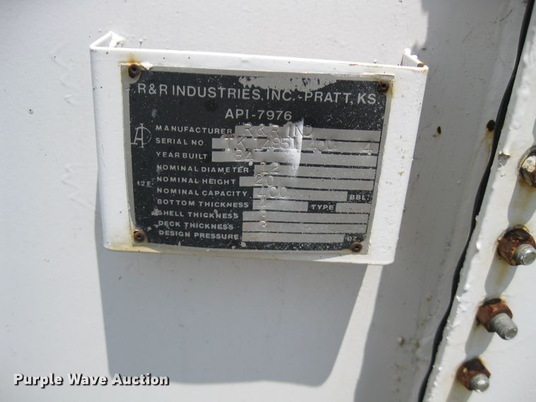 image for item GQ9705 (2) R&R oil tanks