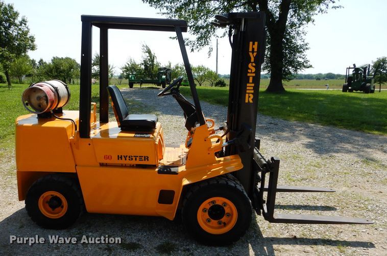 image for item HF9220 1991 Hyster H60XLM  forklift