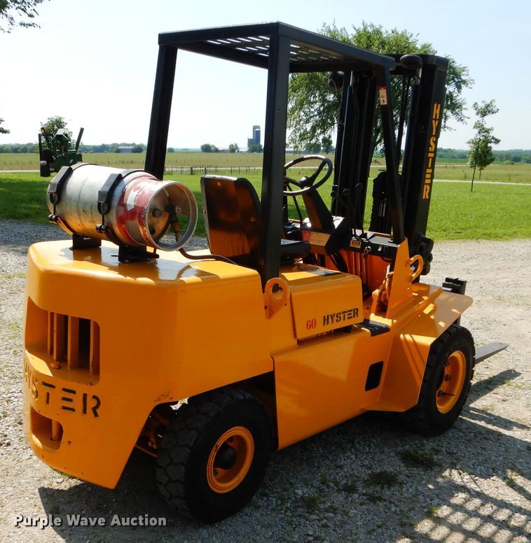 image for item HF9220 1991 Hyster H60XLM  forklift