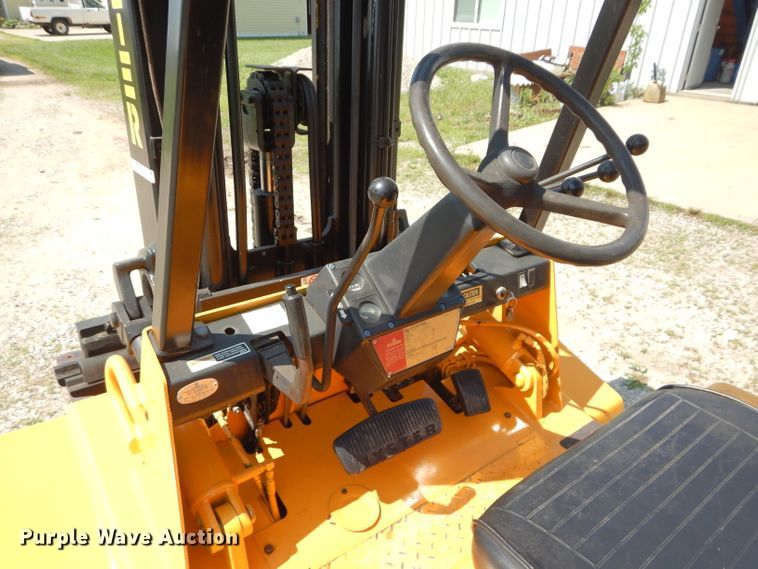 image for item HF9220 1991 Hyster H60XLM  forklift