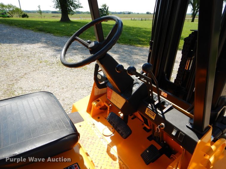image for item HF9220 1991 Hyster H60XLM  forklift