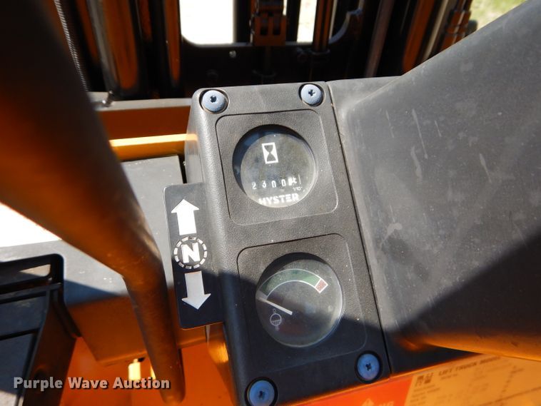 image for item HF9220 1991 Hyster H60XLM  forklift