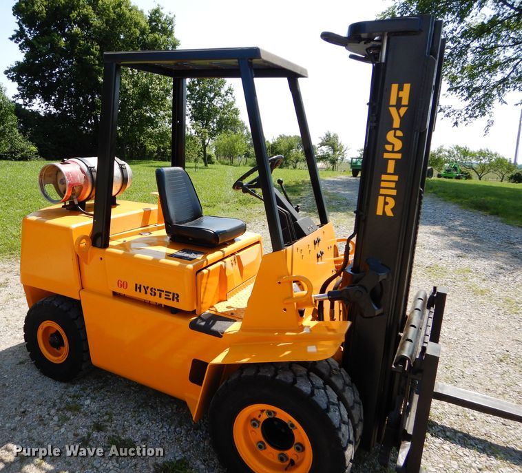 image for item HF9220 1991 Hyster H60XLM  forklift