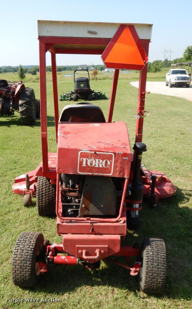 image for item HP9641 Toro Groundsmaster 322D  commercial turf mower
