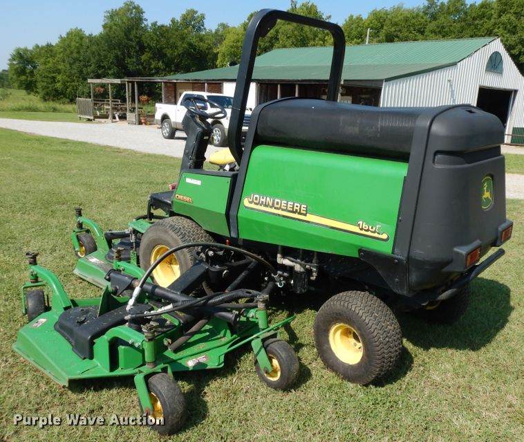 image for item HP9642 1999 John Deere 1600  commercial turf mower