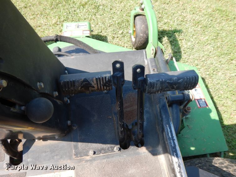 image for item HP9642 1999 John Deere 1600  commercial turf mower