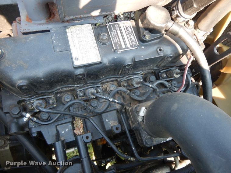 image for item HP9642 1999 John Deere 1600  commercial turf mower