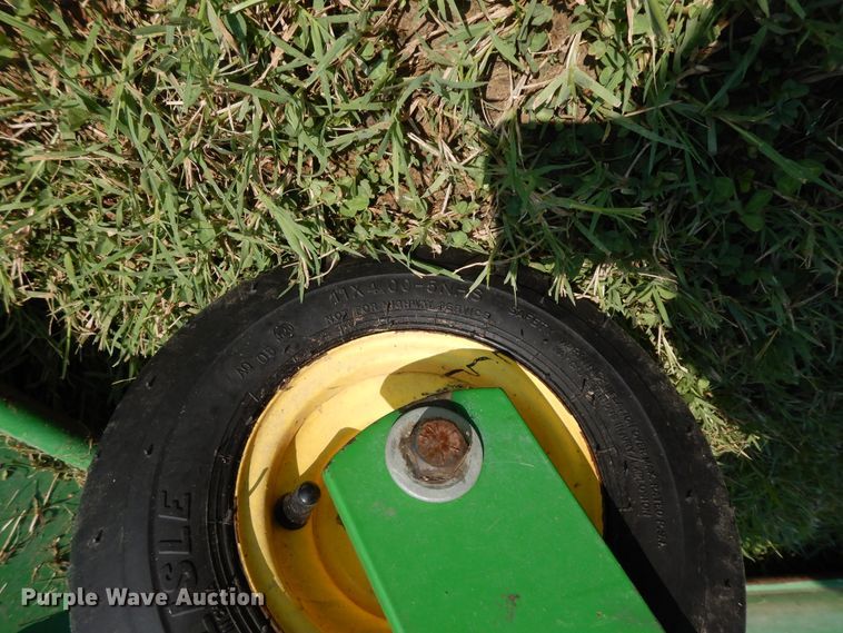 image for item HP9642 1999 John Deere 1600  commercial turf mower