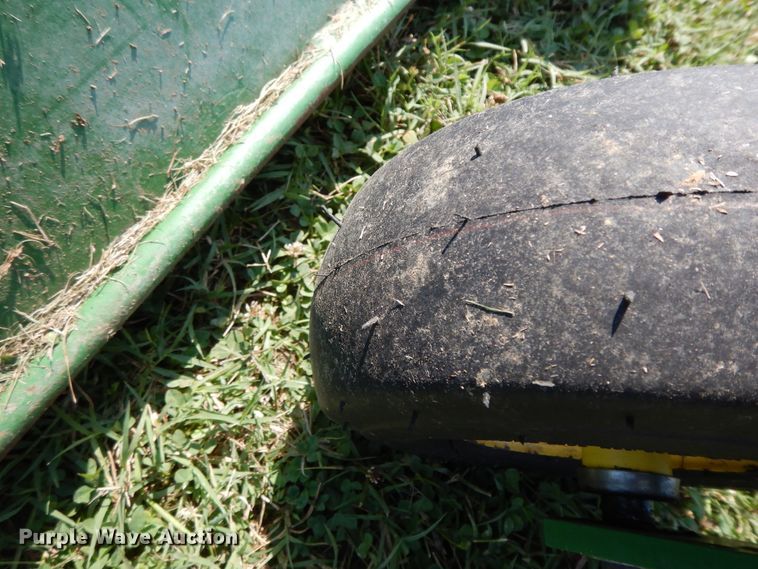 image for item HP9642 1999 John Deere 1600  commercial turf mower