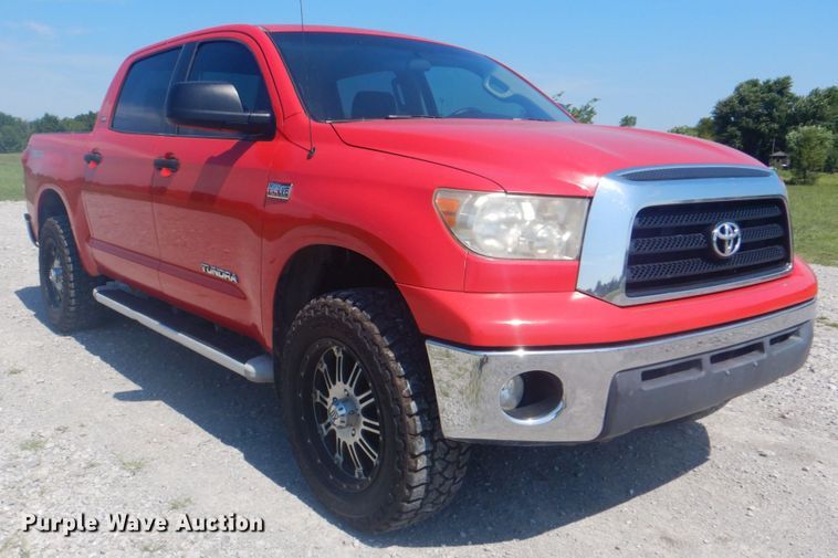 image for item HT9339 2008 Toyota Tundra  CrewMax pickup truck