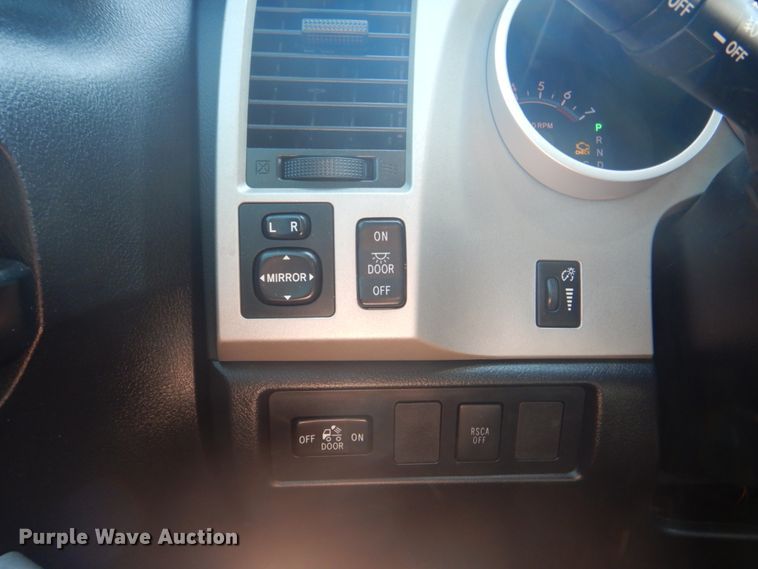 image for item HT9339 2008 Toyota Tundra  CrewMax pickup truck