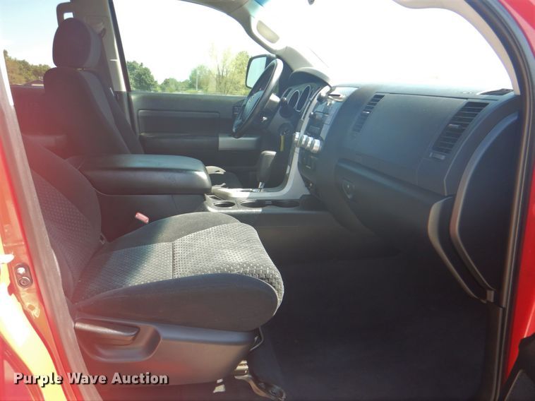 image for item HT9339 2008 Toyota Tundra  CrewMax pickup truck