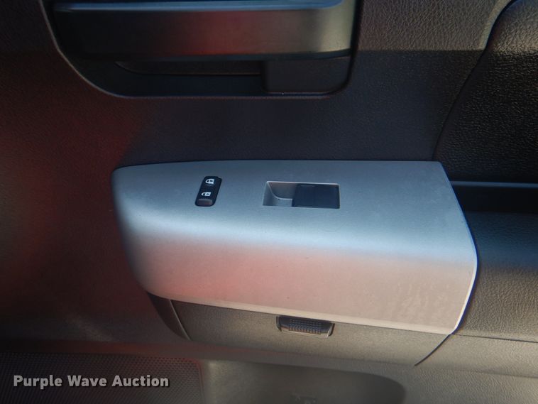 image for item HT9339 2008 Toyota Tundra  CrewMax pickup truck