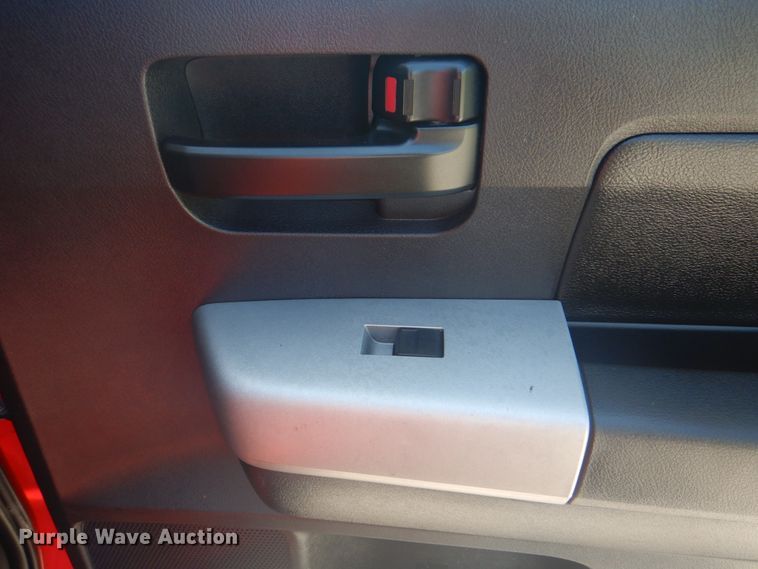 image for item HT9339 2008 Toyota Tundra  CrewMax pickup truck