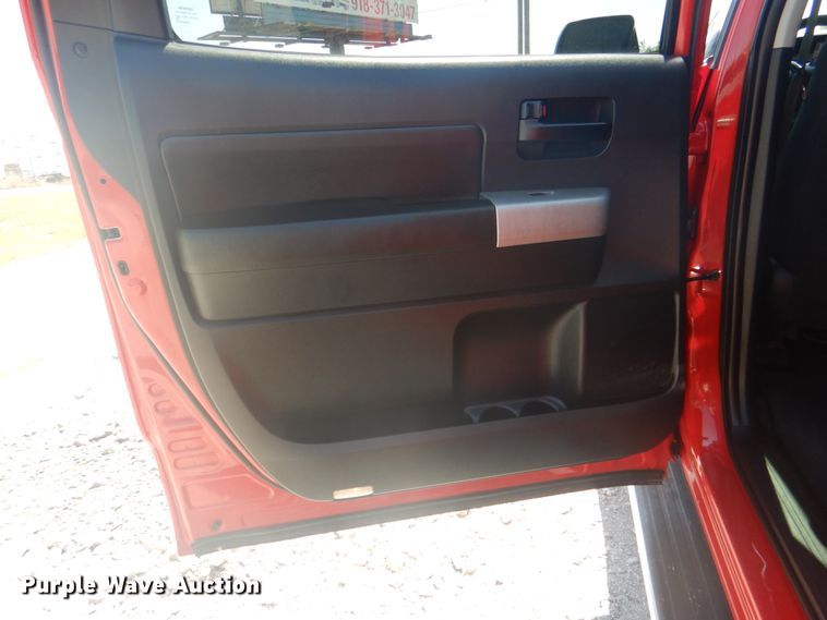 image for item HT9339 2008 Toyota Tundra  CrewMax pickup truck