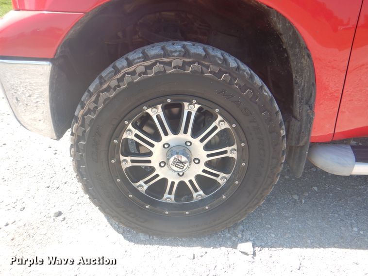 image for item HT9339 2008 Toyota Tundra  CrewMax pickup truck