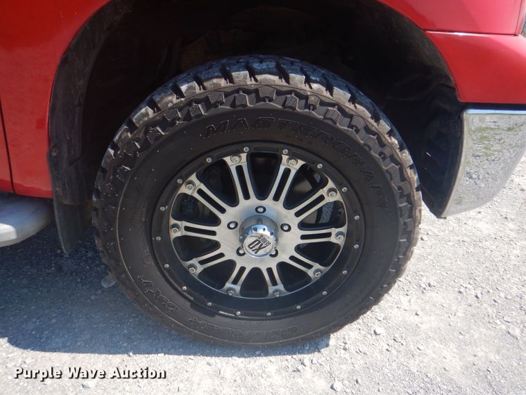 image for item HT9339 2008 Toyota Tundra  CrewMax pickup truck