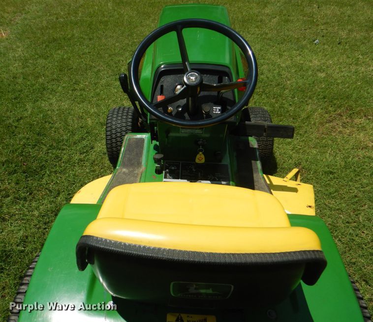 image for item IA9948 John Deere 317  lawn mower