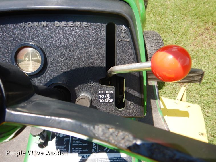 image for item IA9948 John Deere 317  lawn mower