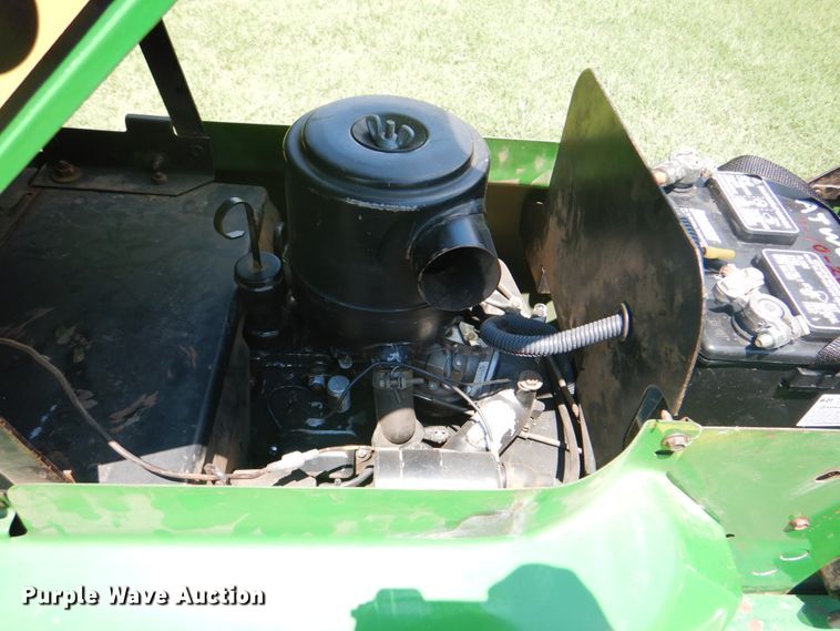 image for item IA9948 John Deere 317  lawn mower